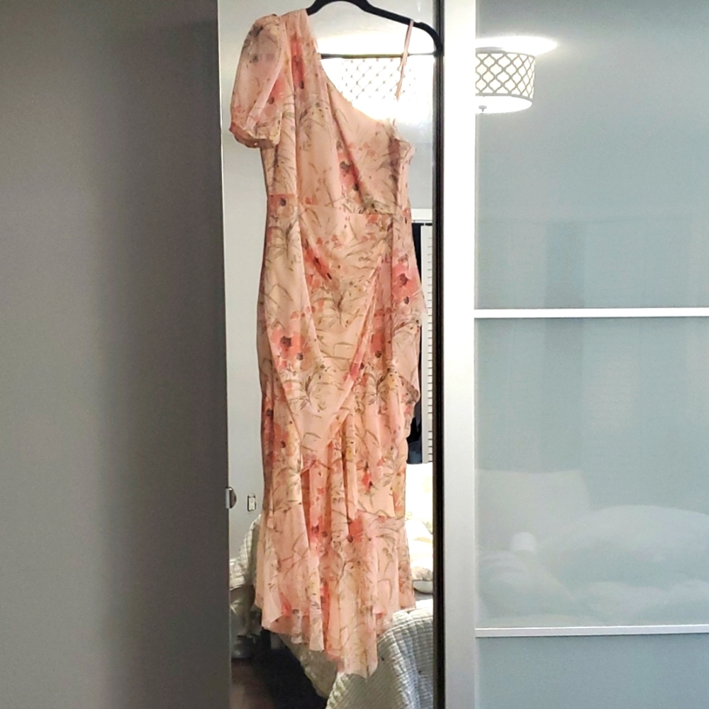 BCBG - Large - Peach Floral- One Shoulder